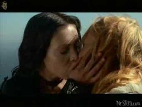alyssa milano kissing vampire