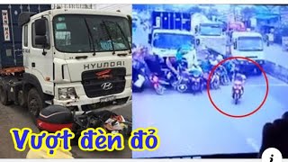 Thanh Niên thoát ch,ết vụ Container đâm hàng loạt xe máy ở Bến Lức Long An