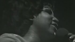 Watch Aretha Franklin Love The One Youre With video