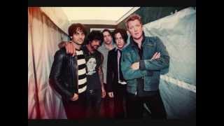 Watch Queens Of The Stone Age Run Pig Run video