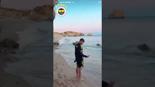 Mert Müldür, Sebastian Szymanskiye Tezahürat Yapıyor