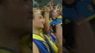 h8kHXZ8q9Vw Video Image