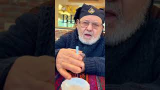 Bir Yanda Televizyonun Unutulmaz Ismi Çaycı Hüseyin, Diğer Yanda Kuruuz Ve Babamız Hacı Bekir