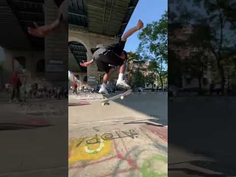 MANNY SANTIAGO 8 CLIPS AT LES SKATEPARK #SHORTS