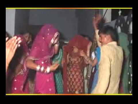 mera dhol kuve main latke se.avi