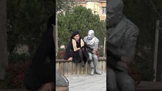 Canlı Heykel Şakası Yaparsak Ne Mi Olur Human Statue Prank