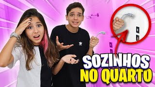 Sozinha No Quarto Com O Arthur