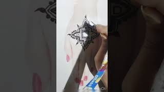 Simpl And Stylish Mehndi