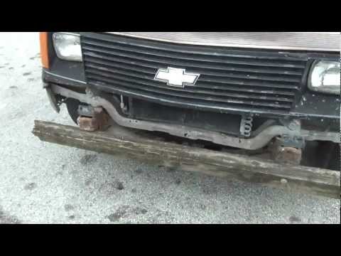 REDNECK 4X4 FENCE POST FOR FRONT BUMPER SEEN ON A CHEVY ASTRO VAN IN PASCO 