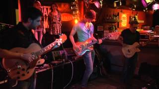 Watch Qeaux Qeaux Joans Golden Cage video