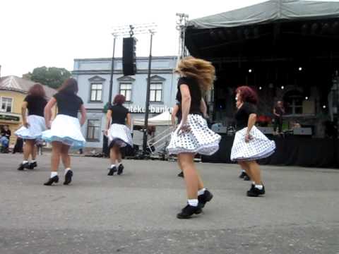 Mary Mary line dance