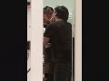 Claudia Galanti e Arnaud Mimran baci e sexy strip tease