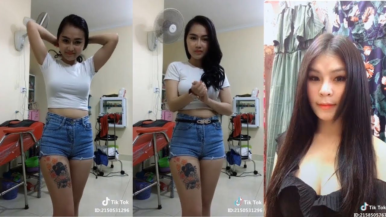 Смазливая китаянка с натуральной грудью пользуется секс машиной на полу