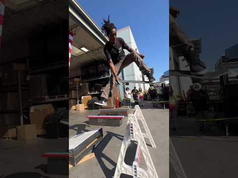 Name the trick⁉️ #skateclipsdaily #skateboarding #miniramp #skateramp