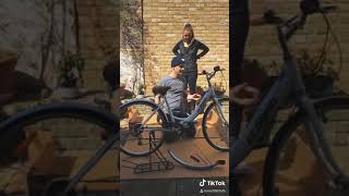 Ecosmo Ladies Bicycle Unwrapping