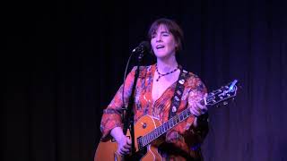 Watch Eleanor Mcevoy The Spanish Word For Heart video