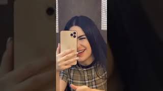 Naz Dej Arapça, Türkçe , Azerice Şarkı Söylüyor