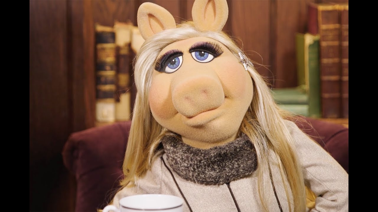 Miss Piggy: "Hates All The Muppets" & Hating Kermit Working Naked