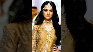 Sara Khan Ramp Walk Beauty Queen Sara Khan
