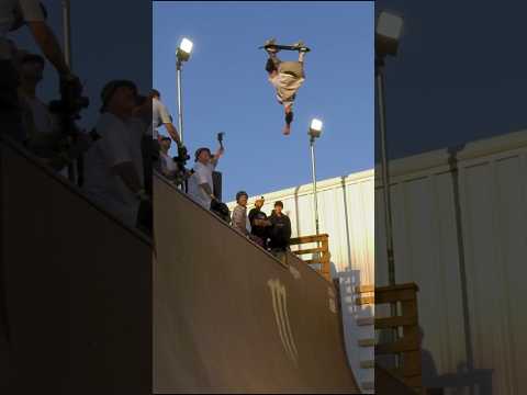 12 YEAR OLD LANDS MCTWIST 9 FEET HIGH #TAMPAPRO #MCTWIST #SKATEBOARDING