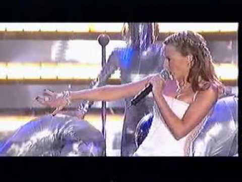 Kylie Minogue "Can&squot;nt get you out of my head live 2002 Brit Awards"
