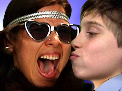 Justin Bieber: Behind the Biebage!