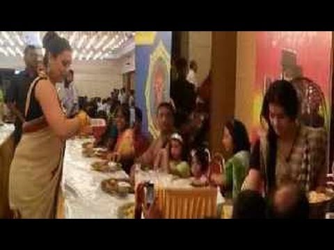 Kajol & Rani Mukherjee CELEBRATE Durga Puja together