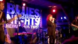 Watch Maggie Reilly Stones Throw From Nowhere video