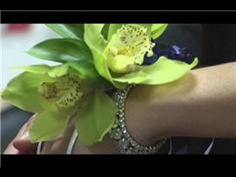 Bridal Bouquet Ideas How to Make Wrist Corsages Sep 12 2009 900 AM