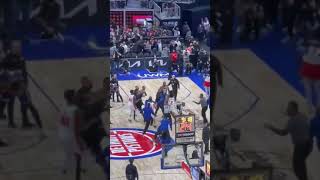Isaiah Stewart Tries To Fight Lebron James