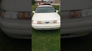 1995 Ford Taurus View