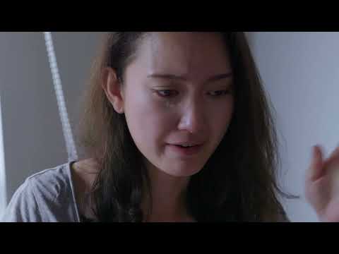 性暴力、権力、沈黙——25歳で人生を奪われた女性がカメラを手に闘い続けた8年を追体験