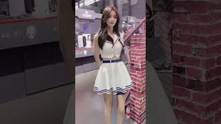 Hot And Chinese Cute Girls Short Skirt