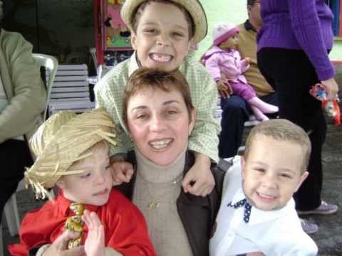 Feliz Aniversário Valéria Domingues Moreira
