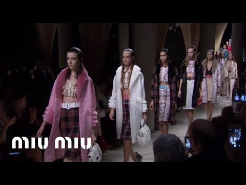 MIU MIU SPRING/SUMMER 2015 WOMENSWEAR SHOW