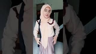 Cowok Pake Hijab. Nyoba Dandan Full Jadi Ughtea, Malah Nyaman. Cder. Crossdresser. Femboy. Newhalf