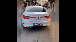 Twerk Yapan Araba Atakan Özyur Megane Versi̇yon