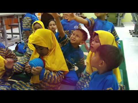 Learn at SD Bojana Tirta Islamic School