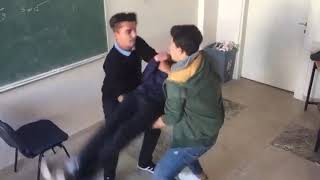 Li̇seli̇ler Çildirmiş Olmali Ka Abone Olursaniz Çok Memnun Olurum