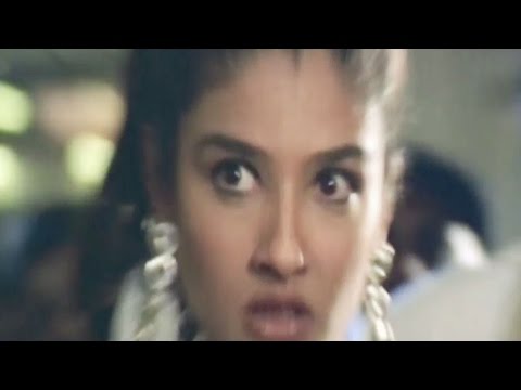 Raveena Tandon Laakhan - Scene 613