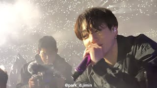 [4K] BTS 정국 JUNGKOOK taking selfie with an ARMY’s phone 직캠 FANCAM Speak Yourself