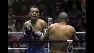 The Beauty Of Savate - Savate Dismantles Muay Thai
