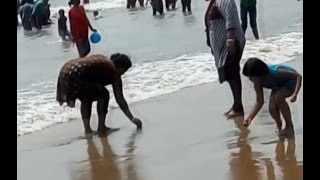 Beautiful Xy Deshi Aunty Hot Bathing Scene In Bathing Digha