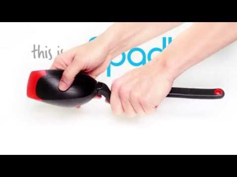 Multi-functional ladle - Spoon that twists into a ladle - Dreamfarm's Spadle