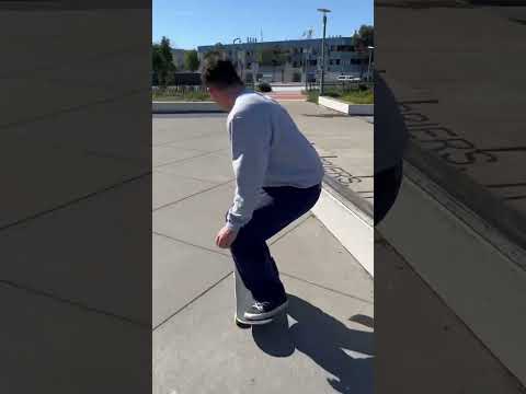 Jesse Vieira switch crooked grind