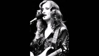 Watch Bonnie Raitt Best Old Friend video