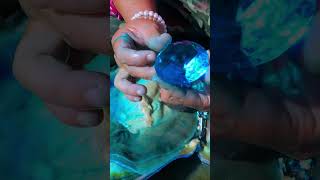 The Girls Amazing Discovery A Giant Blue Clam Filled With Sparkling Pearls