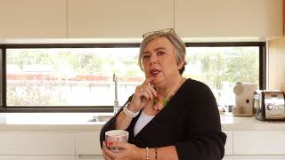 How are leaders affected by organisational uncertainty and ambiguity?