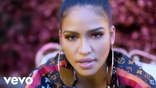 Watch Cassie Dont Play It Safe video