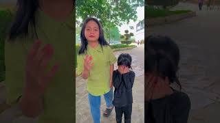 Yang Bergerak Cium Ketek
